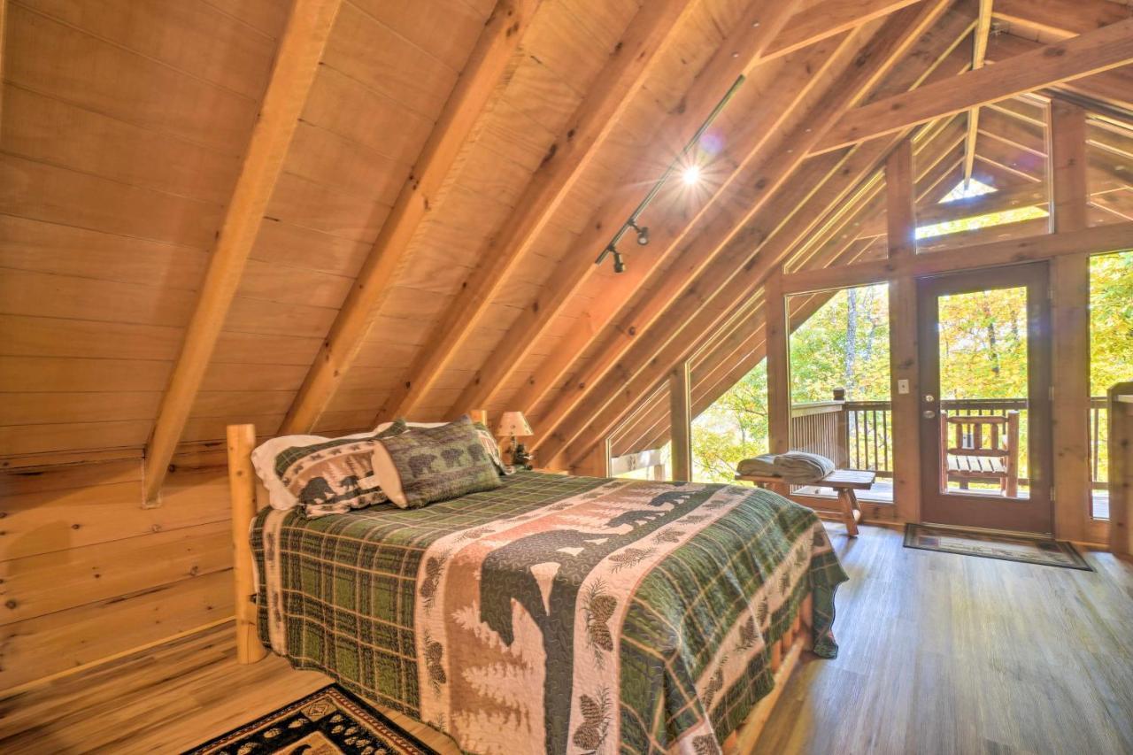 Sevierville Sanctuary Hot Tub, Pool Table And Deck! Eksteriør billede