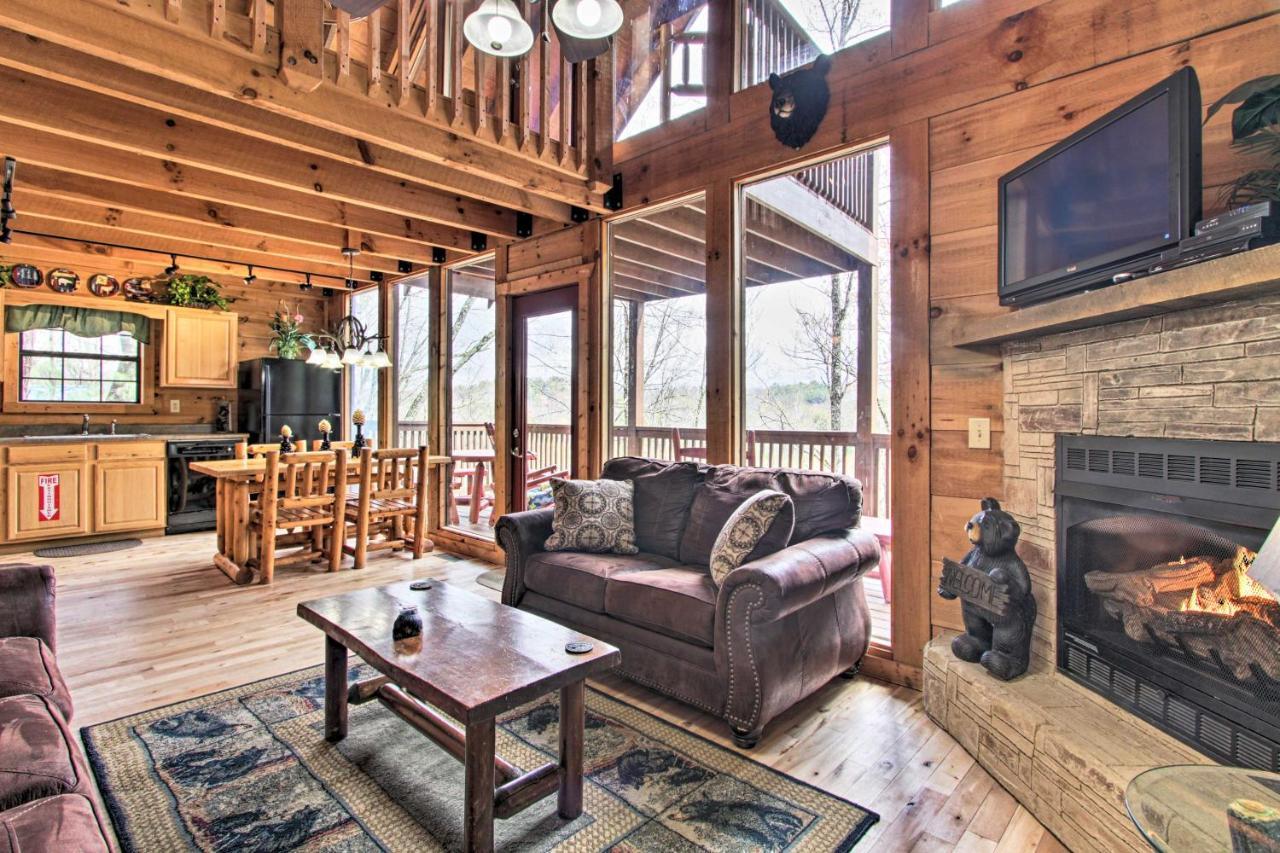 Sevierville Sanctuary Hot Tub, Pool Table And Deck! Eksteriør billede