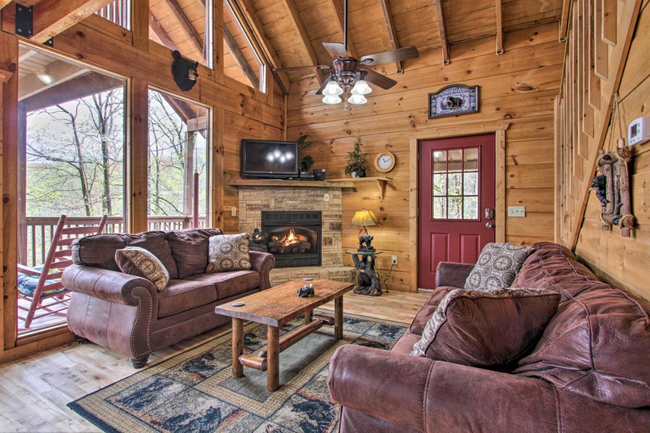 Sevierville Sanctuary Hot Tub, Pool Table And Deck! Eksteriør billede