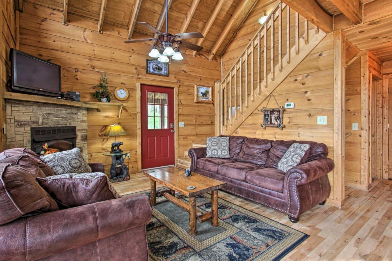 Sevierville Sanctuary Hot Tub, Pool Table And Deck! Eksteriør billede