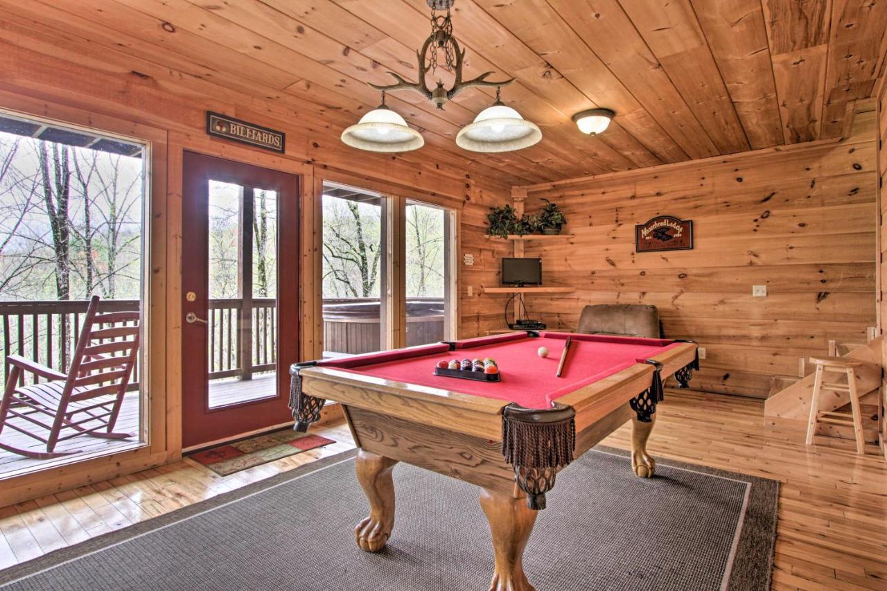 Sevierville Sanctuary Hot Tub, Pool Table And Deck! Eksteriør billede