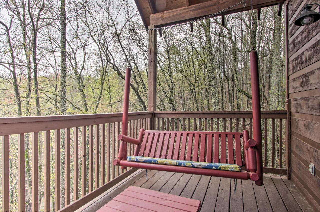 Sevierville Sanctuary Hot Tub, Pool Table And Deck! Eksteriør billede