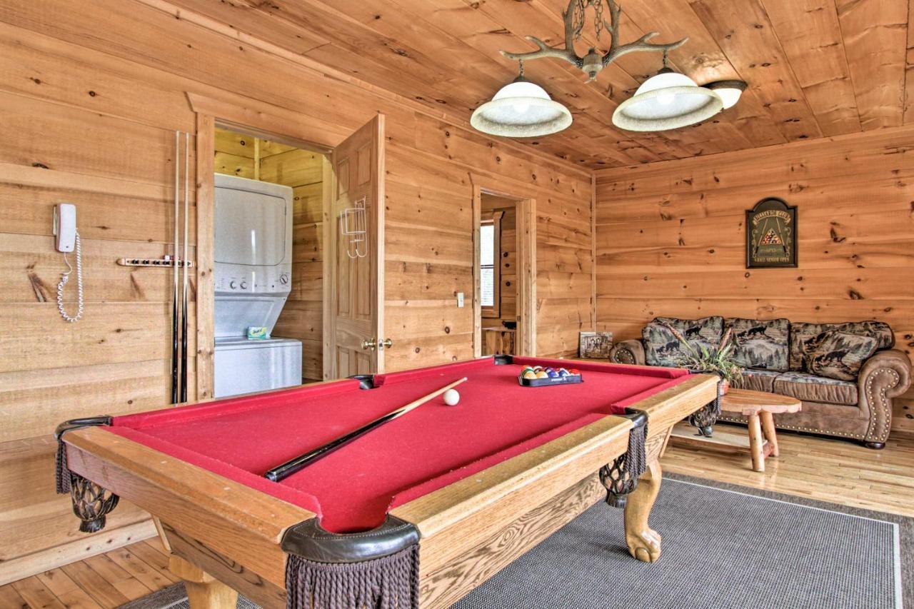 Sevierville Sanctuary Hot Tub, Pool Table And Deck! Eksteriør billede